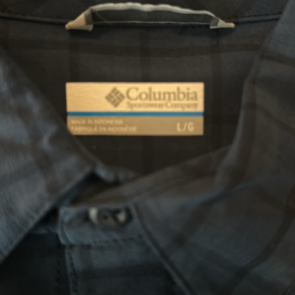Men’s large Columbia shirt - Picture 3 of 3